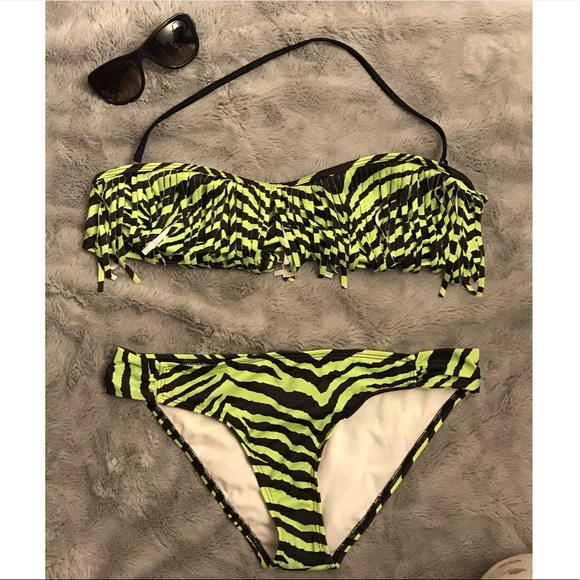 NWOT Guess animal print fringe bikini - Picture 3 of 5